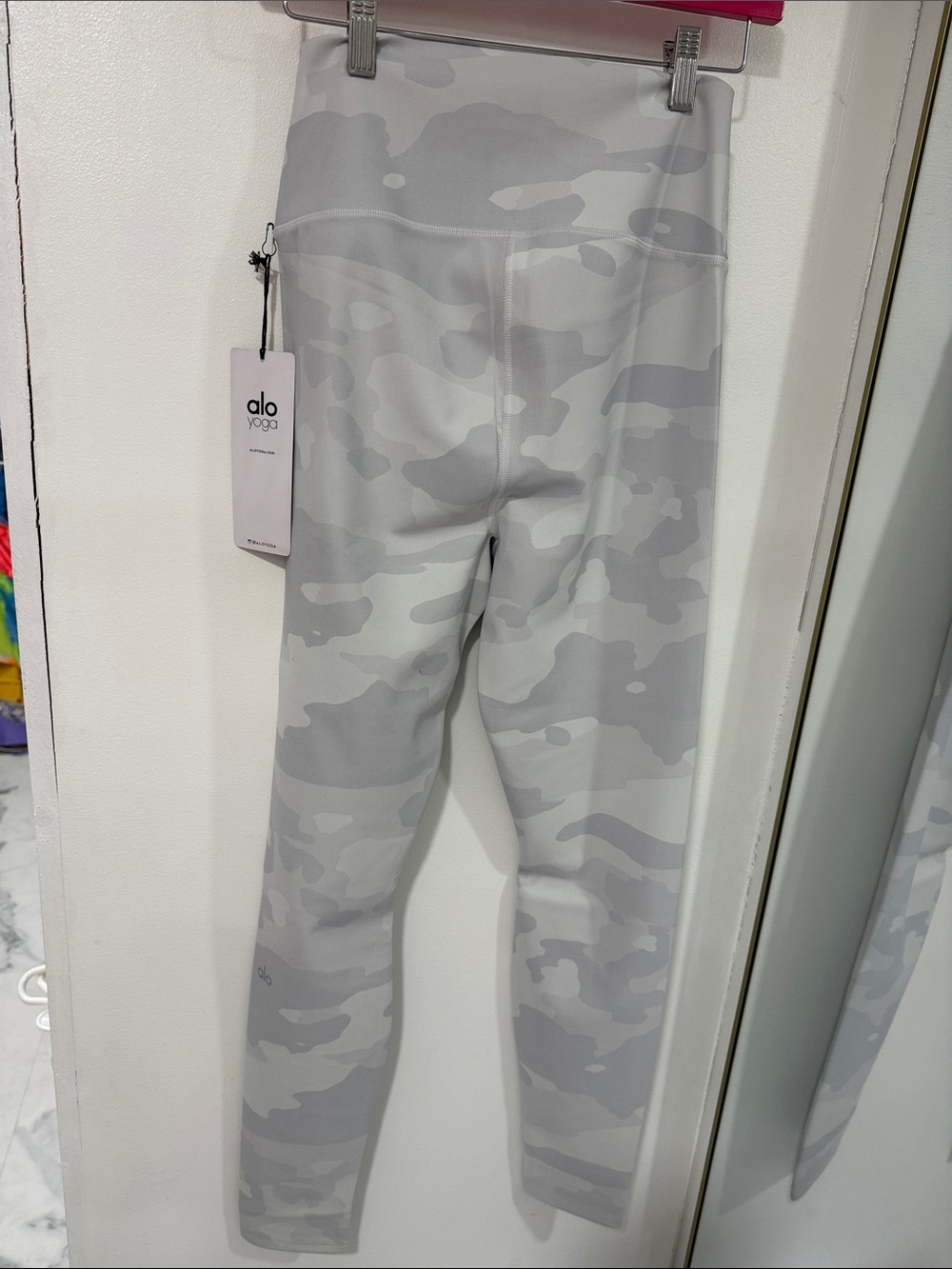 ALO Yoga womens Light Grey Camo Leggings
